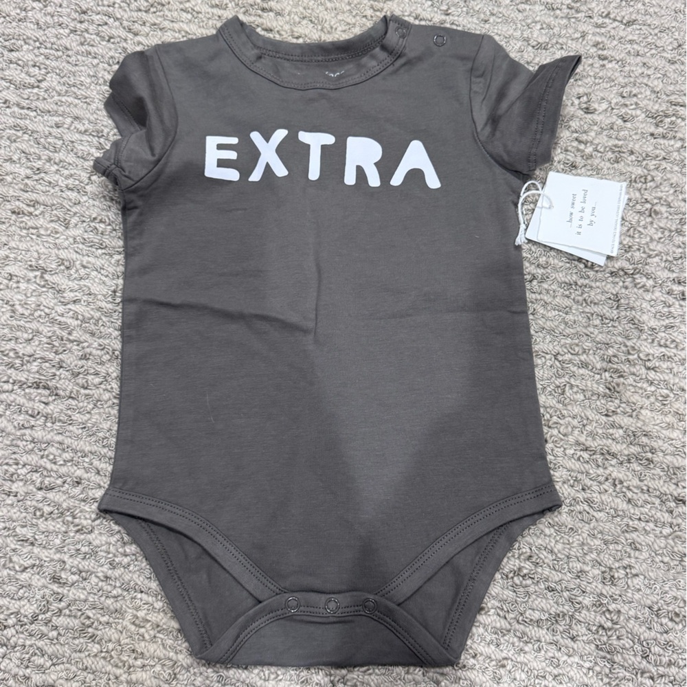 Graphic 'EXTRA' Short-Sleeve Baby Bodysuit in Dark Gray